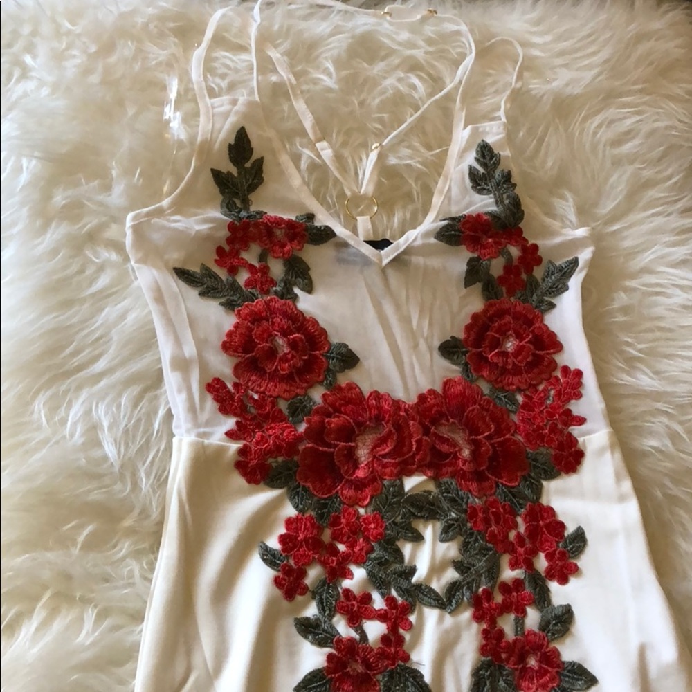 IVORY ROSE PATCH DRESS - Picture 4 of 6